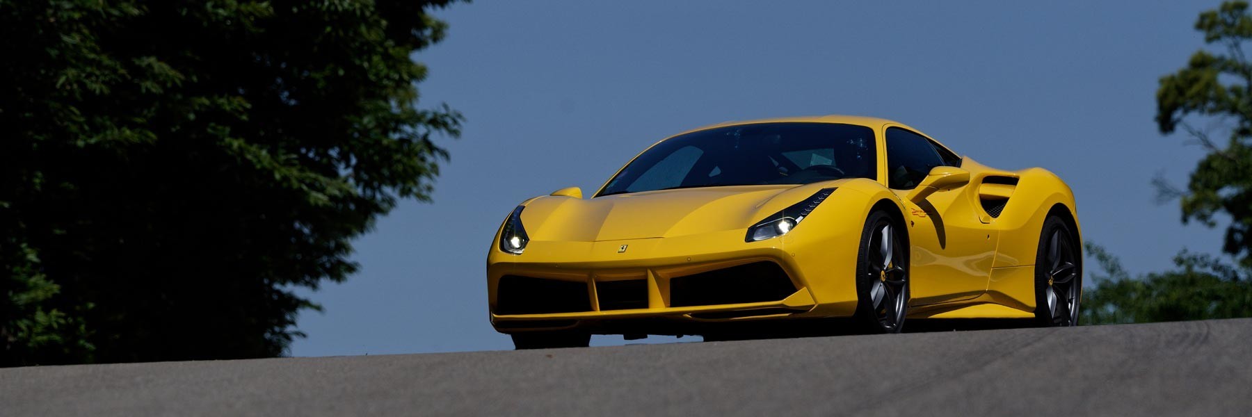 Stage de pilotage Ferrari 488 GTB + Alpine A110S. Offrez un bon cadeau au Circuit du Laquais. Stage de pilotage Ferrari 488 GTB + Alpine A110S. Offrez un bon cadeau au Circuit du Laquais.