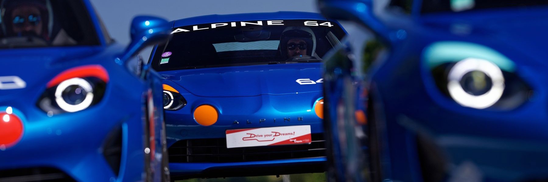 Stage de pilotage Ferrari 488 GTB + Alpine A110S. Offrez un bon cadeau au Circuit du Laquais. Stage de pilotage Ferrari 488 GTB + Alpine A110S. Offrez un bon cadeau au Circuit du Laquais.