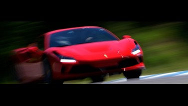 Stage de pilotage Ferrari F8 Tributo + Alpine A110S. Offrez un bon cadeau au Circuit du Laquais.