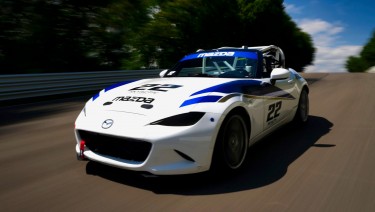 Offrez un stage pilotage Mazda Mx-5 CUP au Circuit du Laquais. Bon cadeau pilotage valable 1 an.