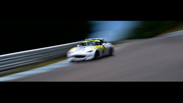 Offrez un stage de pilotage Mazda Mx-5 CUP au Circuit du Laquais. Offrez un Bon cadeau pour piloter sur circuit valable 1 an.