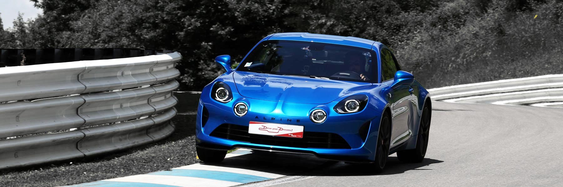 Stage de pilotage Alpine A110S au Circuit du Laquais. Offrez un bon cadeau pour piloter sur le circuit du Laquais. Stage de pilotage Alpine A110S au Circuit du Laquais. Offrez un bon cadeau pour piloter sur le circuit du Laquais.