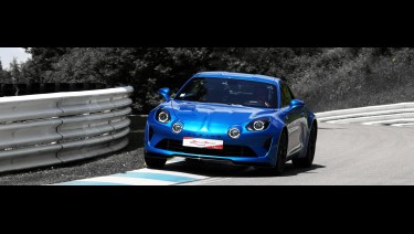 Stage de pilotage Alpine A110S au Circuit du Laquais. Offrez un bon cadeau pour piloter sur le circuit du Laquais.