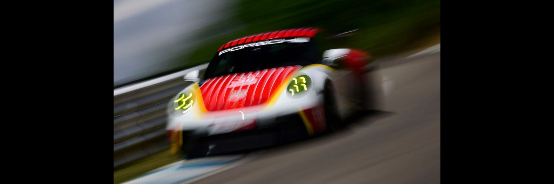 Baptême passager Porsche 911 GT3, offrez un bon cadeau au Circuit du Laquais.