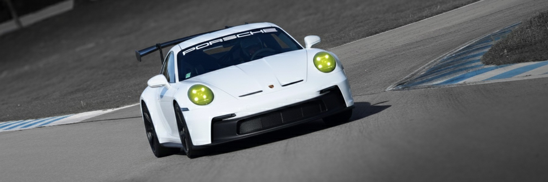 Stage de pilotage Porsche 911 GT3 au Circuit du Laquais