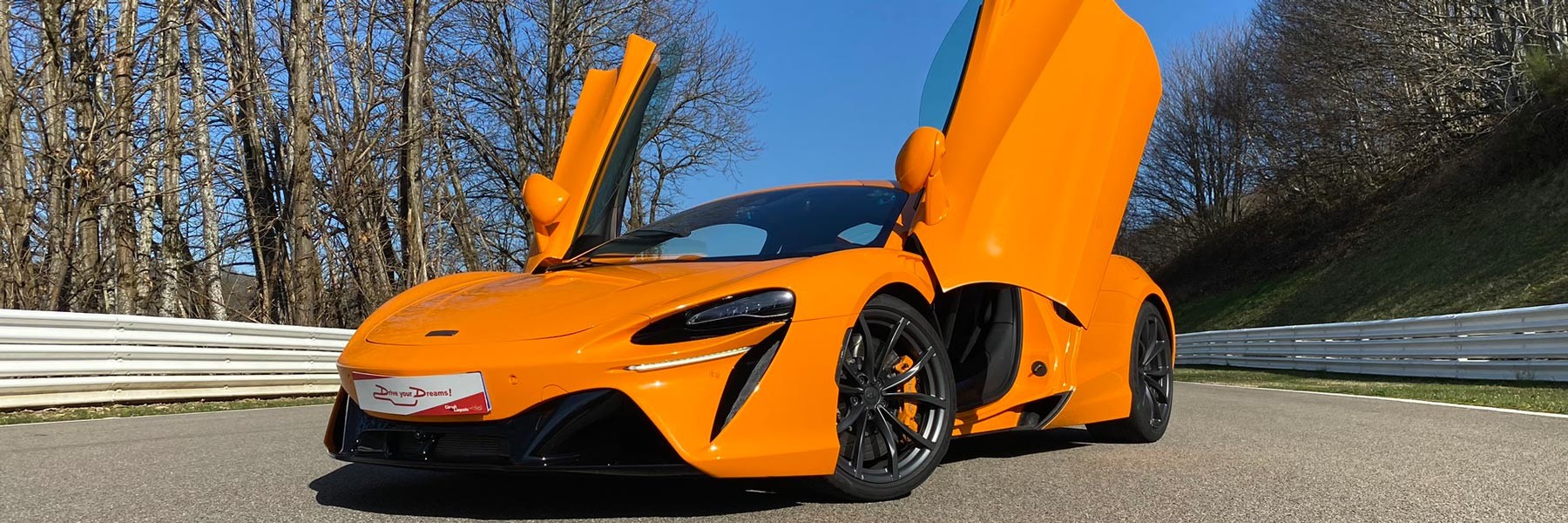 Pilotez notre Ferrari F8 Tributo et une McLaren Artura !