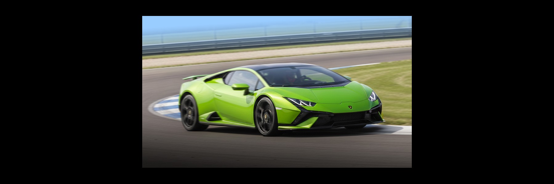 Offrez un coffret cadeau pour le pilotage sur circuit de la Lamborghini Huracan Tecnica 640 au Circuit du Laquais