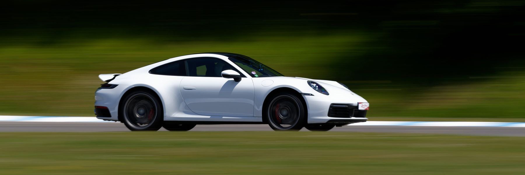 Stage de pilotage Lamborghini Huracan LP640 + Porsche 911 Carrera S au Circuit du Laquais. Offrez un Bon Cadeau sur circuit.