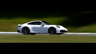 Stage de pilotage Lamborghini Huracan LP640 + Porsche 911 Carrera S au Circuit du Laquais. Offrez un Bon Cadeau sur circuit.