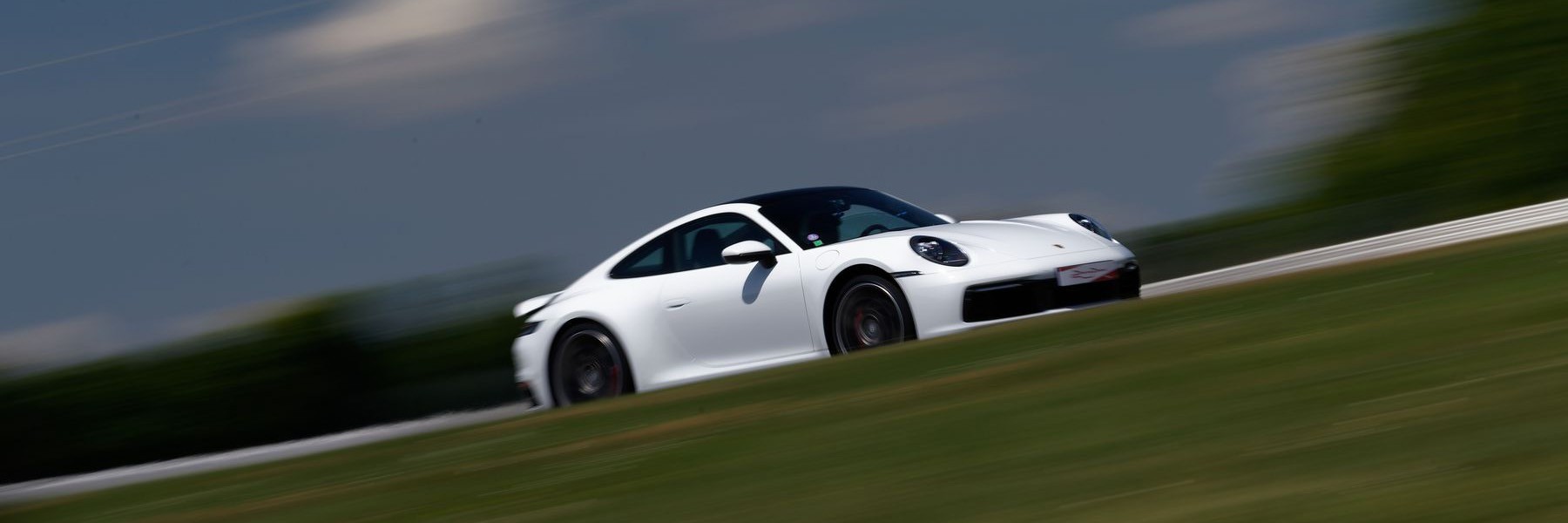 Stage de pilotage Lamborghini Huracan LP640 + Porsche 911 Carrera S au Circuit du Laquais. Offrez un Bon Cadeau sur circuit.