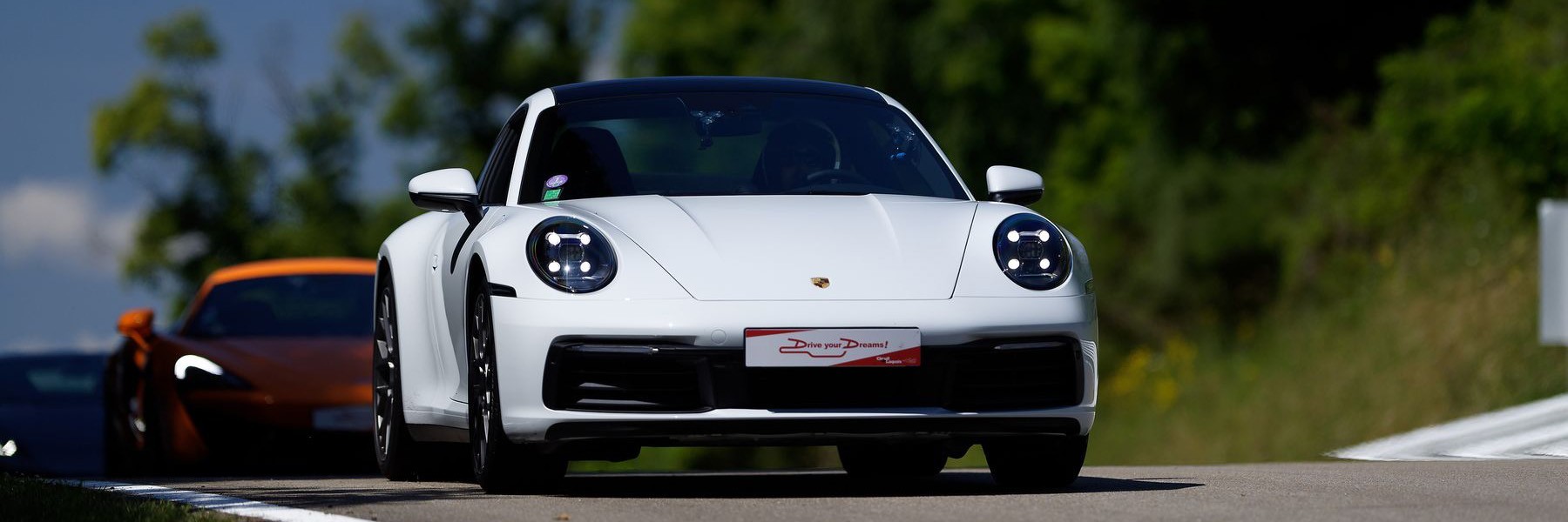 Stage de pilotage Lamborghini Huracan LP640 + Porsche 911 Carrera S au Circuit du Laquais. Offrez un Bon Cadeau sur circuit.