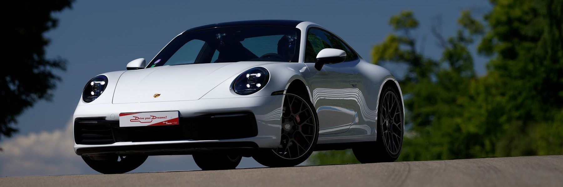 Stage de pilotage Lamborghini Huracan LP640 + Porsche 911 Carrera S au Circuit du Laquais. Offrez un Bon Cadeau sur circuit.