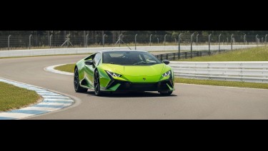 Stage de pilotage multi-activité au Circuit du Laquais. Offrez un bon cadeau pour découvrir le pilotage sur circuit.